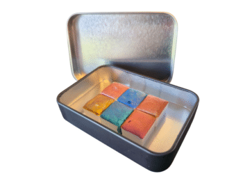 Colour changing watercolour paints in black tin 6 pans