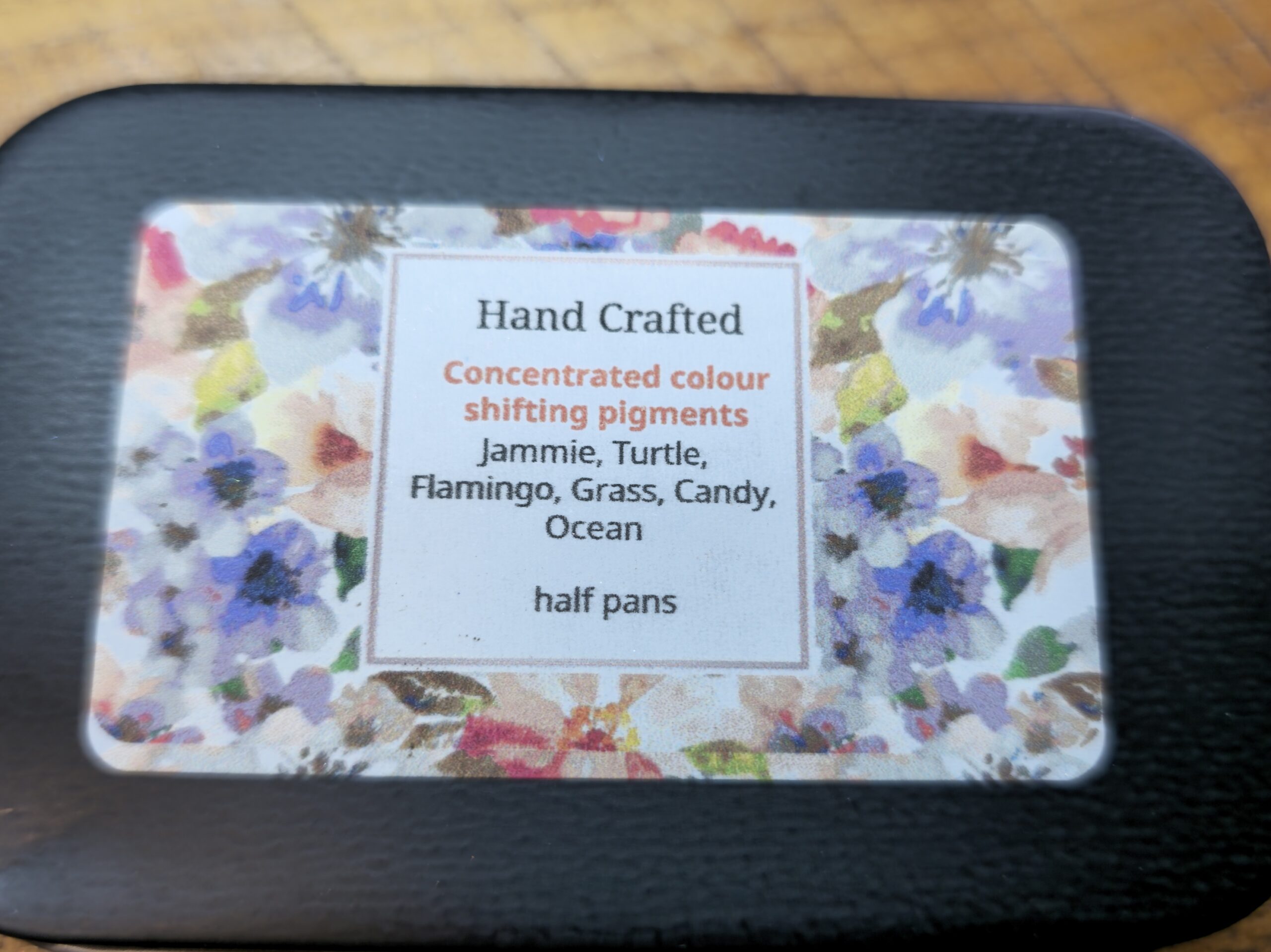 Colour shifting handcrafted high quality watercolours 6 half pans - Image 4